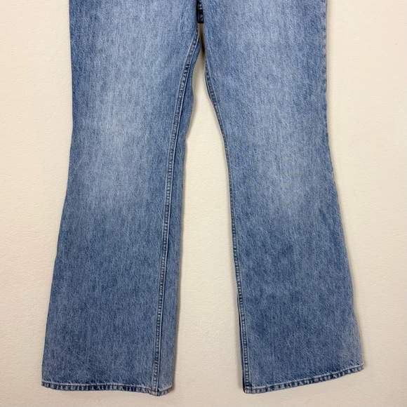 Denim Forum The Marlene 60s High Rise Flare
Jeans Aritzia Size 29 - Picture 6 of 16